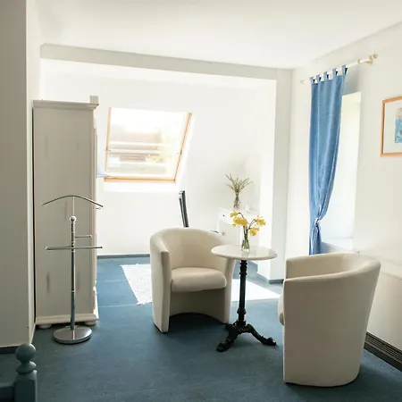 Hotel-Garni Gut Tribbevitz Neuenkirchen auf Rugen Buitenkant foto