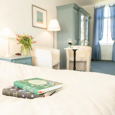 Hotel-Garni Gut Tribbevitz Neuenkirchen auf Rugen Buitenkant foto