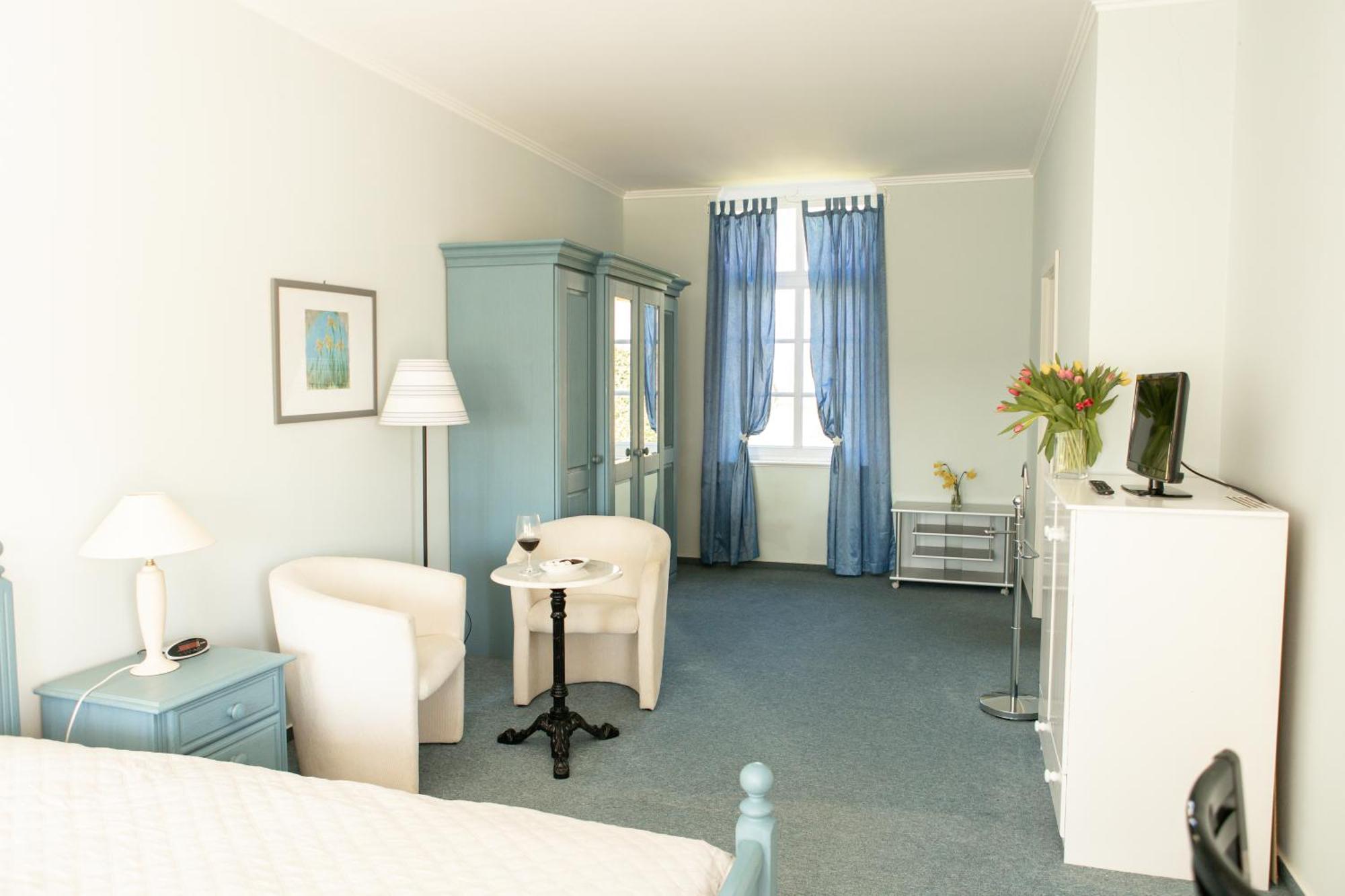 Hotel-garni Gut Tribbevitz Hotel 4*